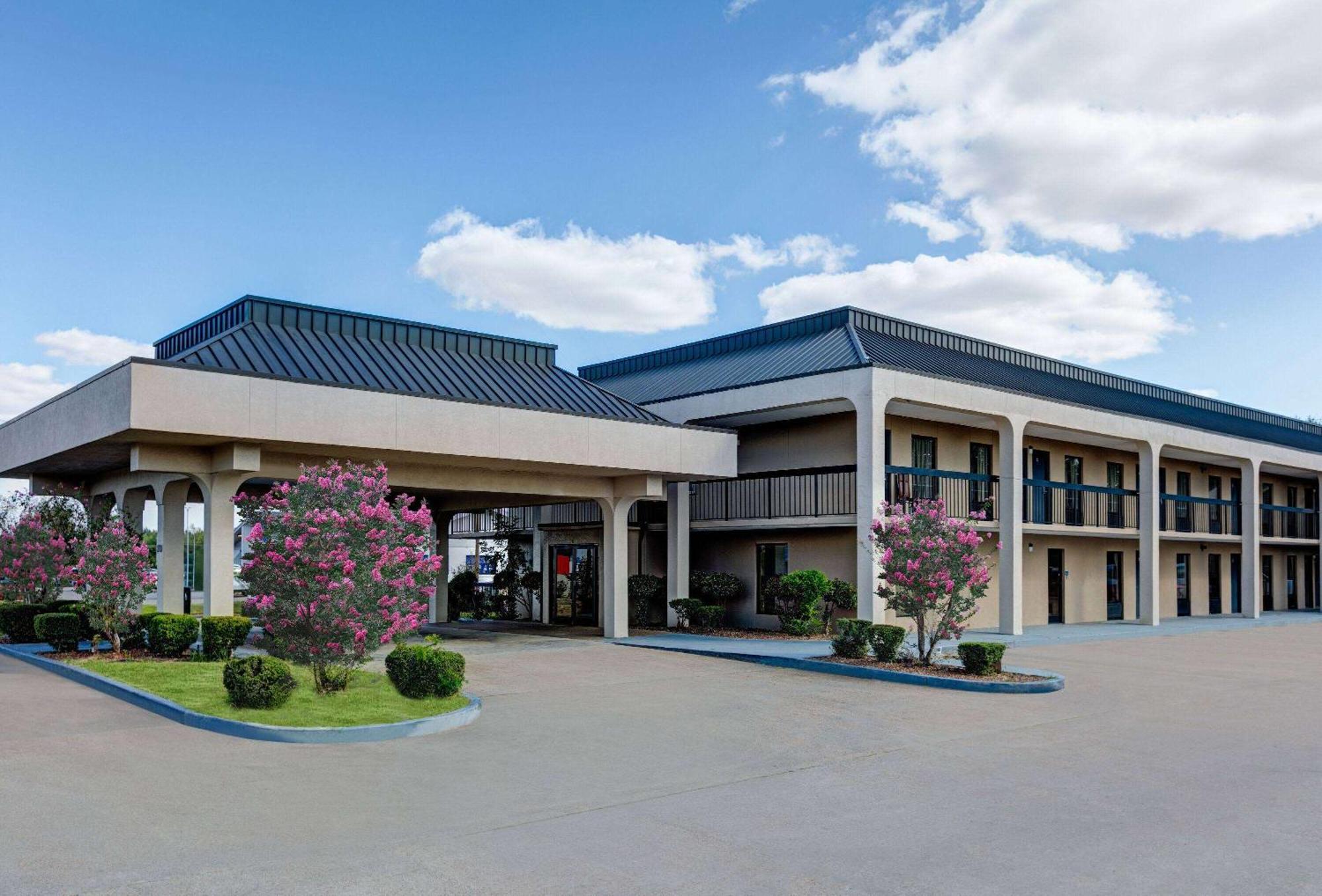 Days Inn By Wyndham Greenville Ms Eksteriør bilde